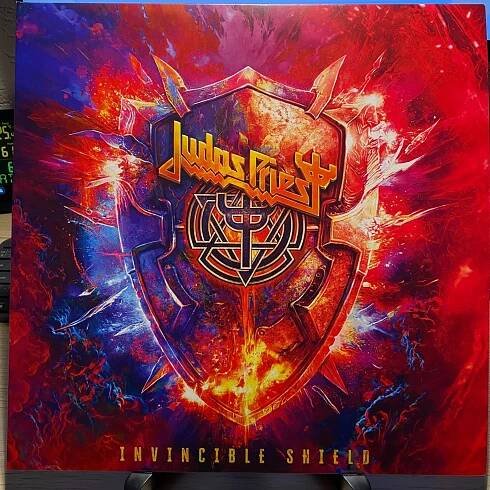 Judas Priest – Invincible Shield (RED) - LP / Vinylové desky