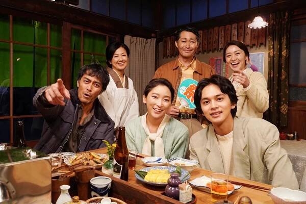 Tonbi - Z filmu - Hiroši Abe, Hiroko Jakušimaru, An Watanabe, Ken Jasuda, Júko Óšima, Takumi Kitamura