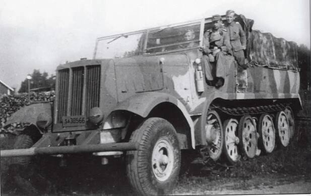 Sd.Kfz. 9 (prehľadová téma / v službách cudzích armád) : Německo (DEU)
