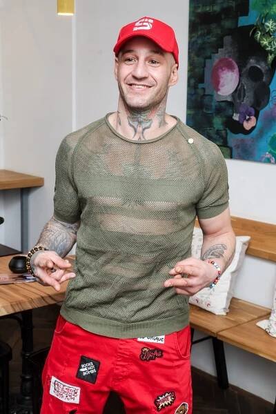 Zpěvák Sámer Issa ve svém království. 