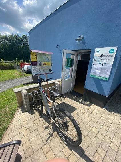 Nabíjecí stanice pro elektrokola Turistické informační centrum Slezská Harta – Powerbox.one
