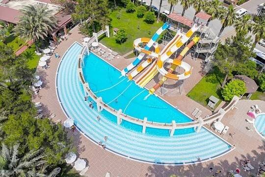 QUEENS PARK RESORT GOYNUK (2)