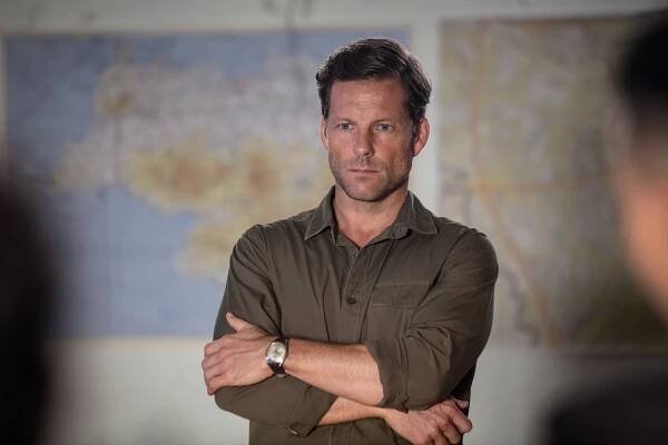 Protiúder - Epizoda 7 - Z filmu - Jamie Bamber