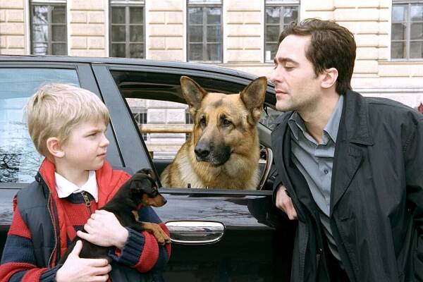 Komisař Rex - Bestie je konečně mrtvá (S10E03) (2004)