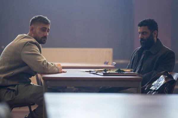 Showtrial - Decoys - Z filmu - Michael Socha, Adeel Akhtar