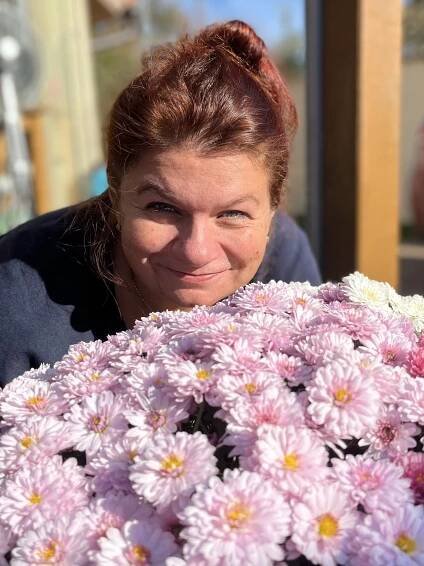 Chryzantémy nejen dušičkové květinky – aromamassage.cz