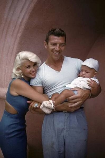 Jayne Mansfield: Photos of one of the most stunning stars of the 50s and 60s.