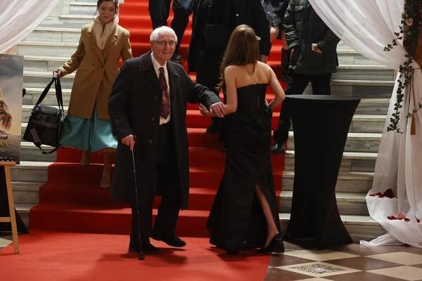 Hvězda Zlatovlásky na premiéře přivítala vzácného hosta: Dorazil i její dědeček (91), který se podílel na té z roku 1973