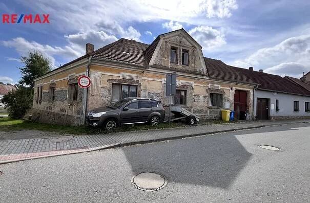 Prodej rodinného domu 3+1, garáž, sklep, pozemek 499m2, Nová Cerekev