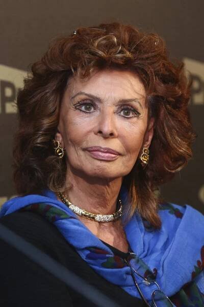 Potkala jsem Sophii Loren na České Miss. Je krásná a líčí se sama!