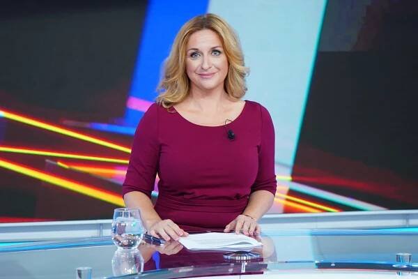 Terezie Tománková ve studiu při moderování