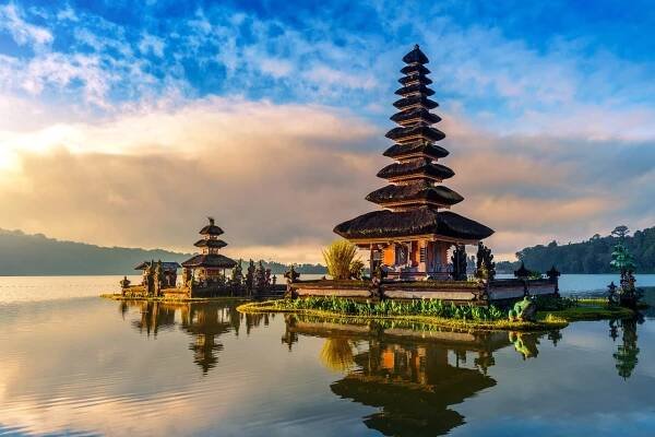 Pura ulun danu bratan chrám na Bali, indonésie. — Stock obrázek