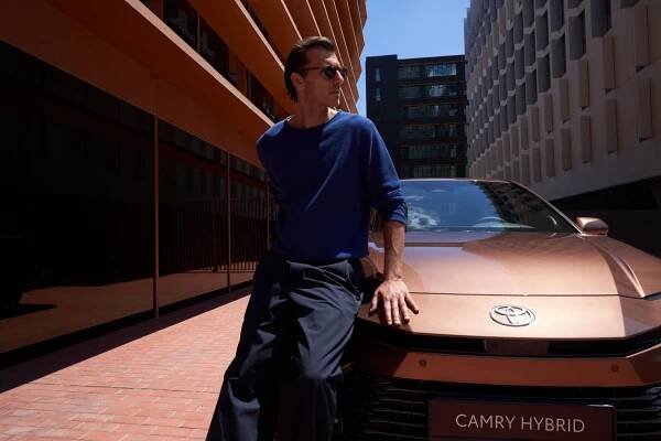 "Toyota Camry" by Johannes Kühn for Toyota and Prodigious London. Postproduction and creative retouching by schinken.studio