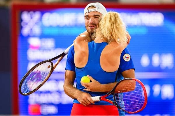 Lovestory na kurtu: Rozchod je nezlomil, Siniaková s Macháčem po zlatu mlžili