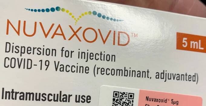 Covid zase řádí, omikron má nové subvarianty. Epidemiolog Maďar radí, jak se chránit