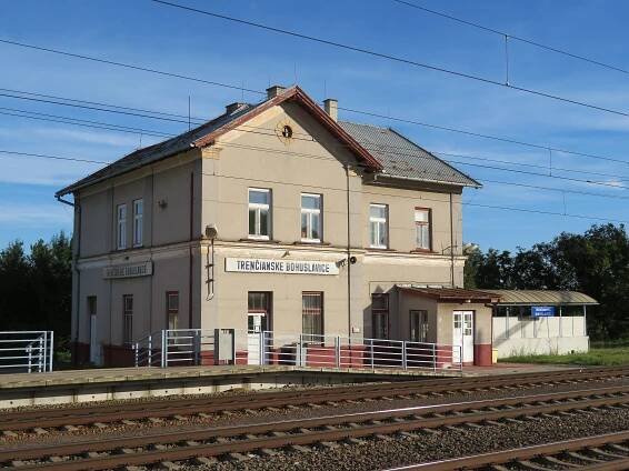 Súbor:ŽST Trenčianske Bohuslavice.jpg – Wikipédia