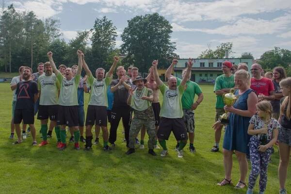 PO HODOVĚ; oslava 50. let založení FC Drahlov; O putovní pohár obce Charváty - Oficiální stránka obce Charváty