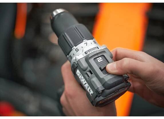 Aku příklepová vrtačka DeWalt McLaren DCD85MP2T, 2 x 5.0 Ah akumulátor, nabáječka, kufr Tstak : Dewalt-eshop.cz