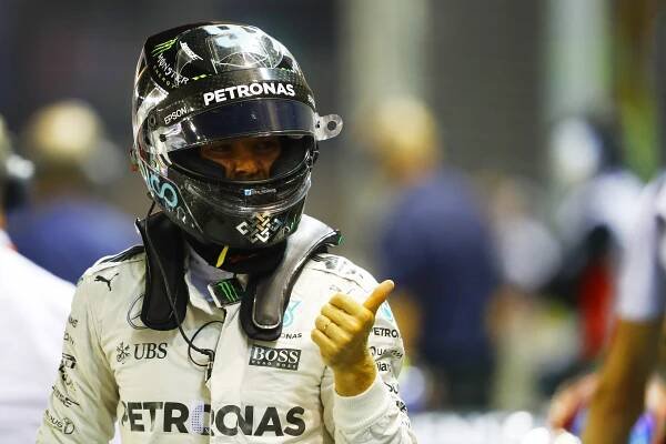 F1 - Rosberg powers to Singapore pole ahead of Ricciardo and Hamilton