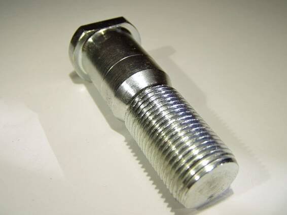 šroub kola M18x1,5/66 mm PAJ