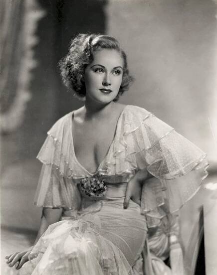 Fay Wray: *15.9.1907 – †8.8.2004, americká filmová herečka