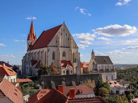 Kostel sv. Mikuláše – majestátní dominanta města Znojma