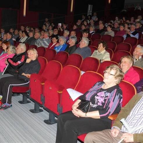 Jarní koncert Valanky aneb 30 let s Valankou ve velkém sále Společenského centra-Kina 70 v Dobrušce.