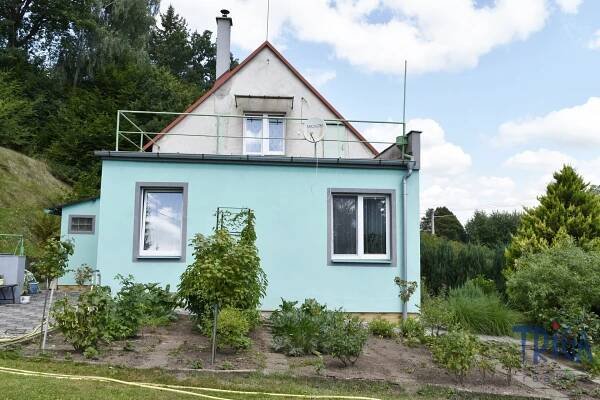 Náchod - prodej rodinného domu s garáží a pozemkem 1271 m² - Realitní kancelář Triga | trigareality.cz