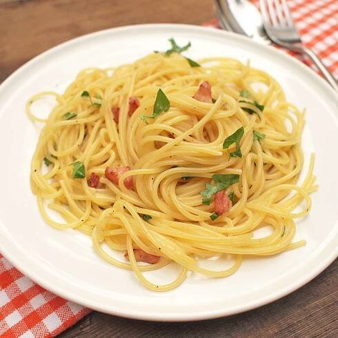 Zobrazit Pasta alla carbonara receptů