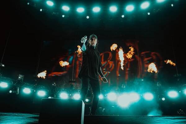 Pražská premiéra! Obstáli kontroverzní Falling in Reverse před českým publikem?