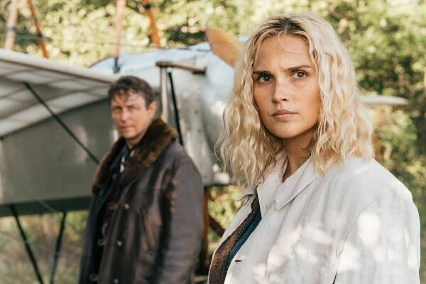 Bojovnice na druhou - Epizoda 4 - Z filmu - Camille Lou
