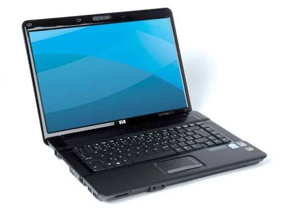 Velký test domácích notebooků okolo 15 000 Kč – Živě.cz