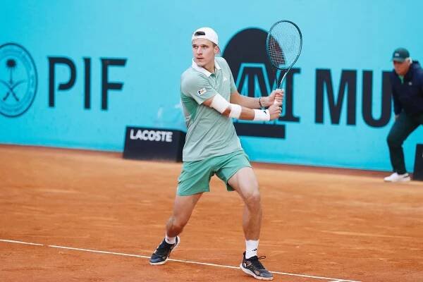 Tenis Olympiáda 2024 živě: Menšík dnes vs. Paul na OH