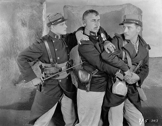 Beau Geste - Z filmu - Ralph Forbes, Noah Beery, Ronald Colman