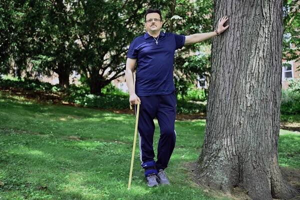 michael carr with a cane