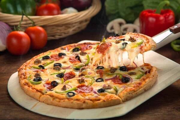 Naučte se těsto na pizzu jako z pizzerie