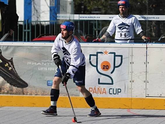 OBRAZEM: Dřina i pohoda. Hokejbalisté zahájili play off skvěle, ale mají ztráty