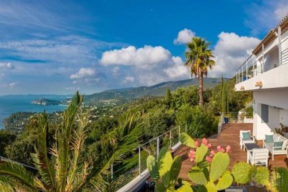 Terrasse view from Vistazur house, Azure Coast France