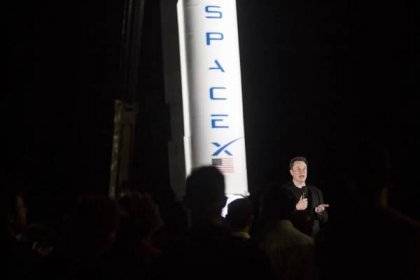 SpaceX Challenged on Broadband Subsidies for Parking Lots