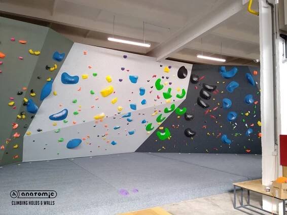 Bouldering Wall Block Dock, Bratislava | Anatomic.sk