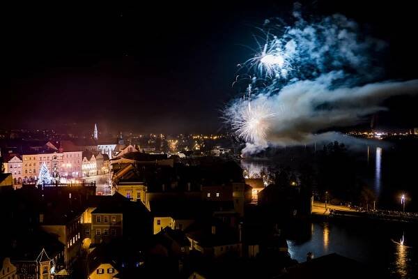 Hradec zakázal pyrotechniku na veřejnosti. Z nové vyhlášky ale jsou i výjimky