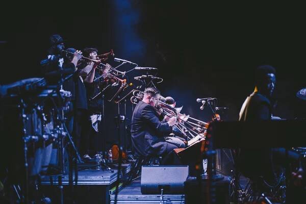 Shows - Marcus Lewis