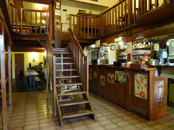 Country saloon - Restaurace - Podkrkonoší - Dvůr Králové nad Labem