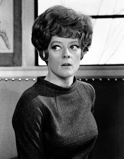 Hot Millions - Z filmu - Maggie Smith