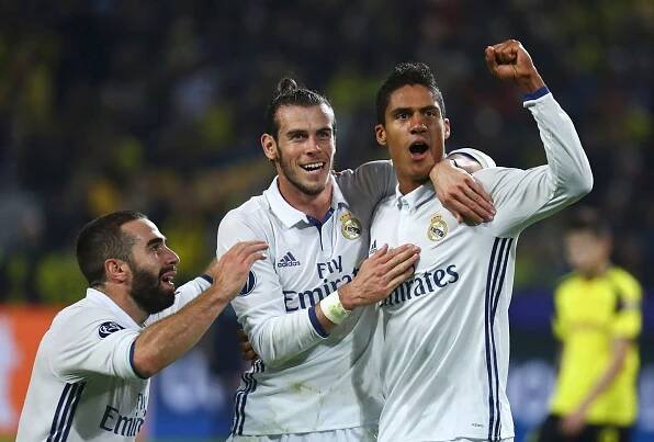 Real Madrid rozstřílel Legii s Hlouškem v sestavě, Buffon vychytal Juventusu vítězství v Lyonu