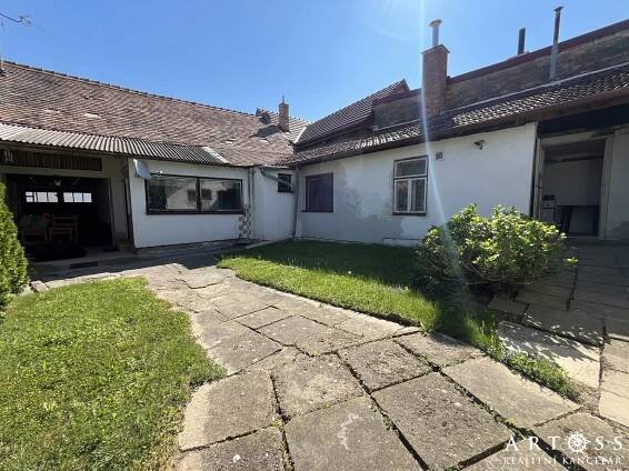 Prodej domu 4+1 s vinným sklepem - Čejkovice | ARTOSS realitní kancelář, s.r.o.