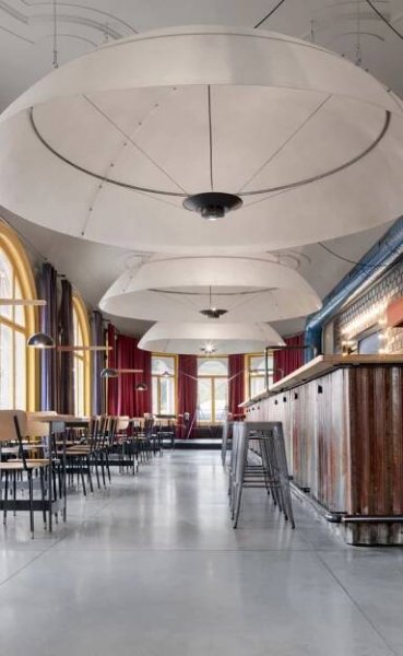 CHICAGO BAR & GRILL
