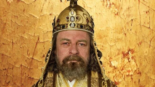 Čert Uriáš se změnil k nepoznání: Poznáte charizmatického Jiřího Dvořáka jako Karla IV.? - Super.cz