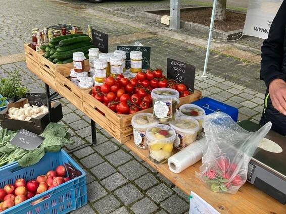 V Mostě probíhají farmářské trhy. Netradičně v pátek