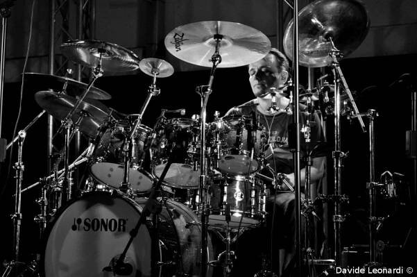 Gavin Harrison – Wikipedia